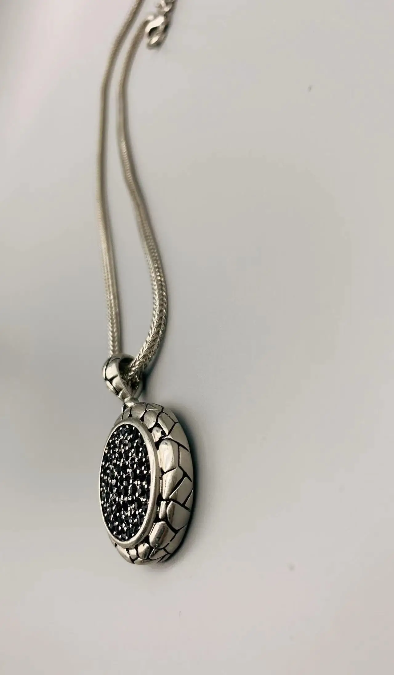 Le Han Jewelry Dot Round Pendant Neckalce With Black Cubic Zirconia