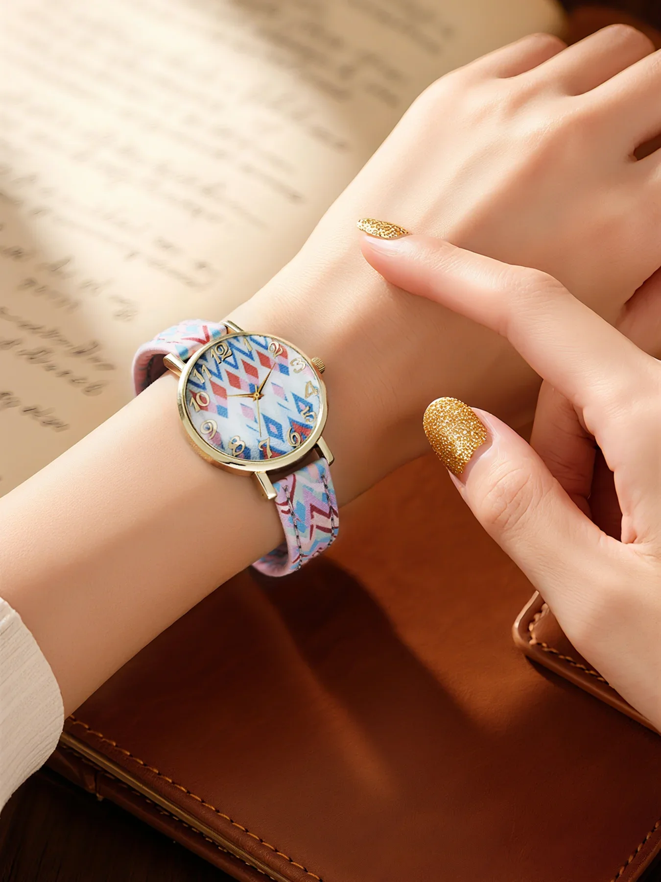 Classic and simple student fashion, sweet rainbow pattern, small and fresh quartz watch