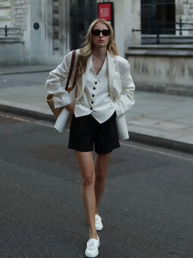 Рисунок 4 - Жилет женский льняной