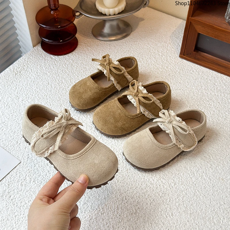 Kids Flat Shoes Round Toes Soft Sole 2025 New Fashion Girls Moccasins Sweet Lace Bow Children Leather Shoes Pu Comfort Ins Trend