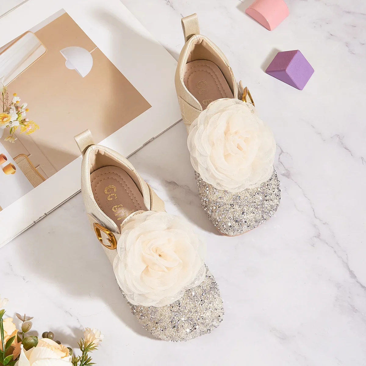 2025 New Fashion Flower Rhinestone Children's Leather Shoes Soft Soled Girls' Princess Shoes Fashion Flats 3-10 Years Old 3