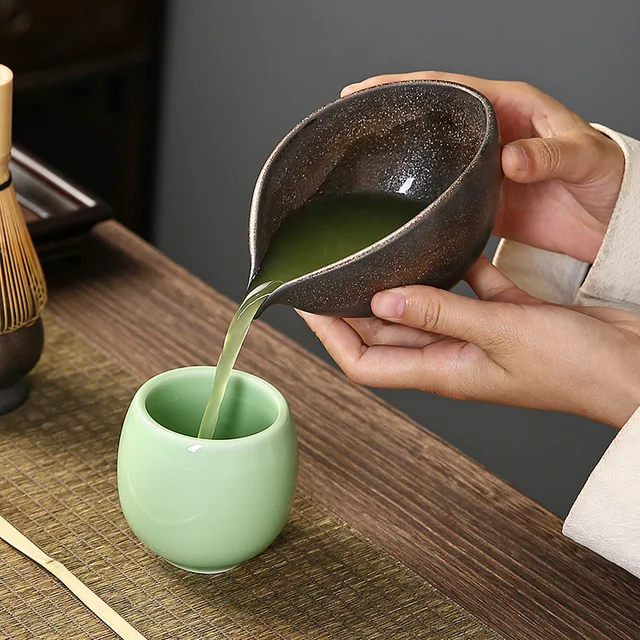 Japanese Handmade Retro Large Coarse Pottery with Gilded Glaze Irregular Shaped Cup Tea Divider Tea Set Accessories 4