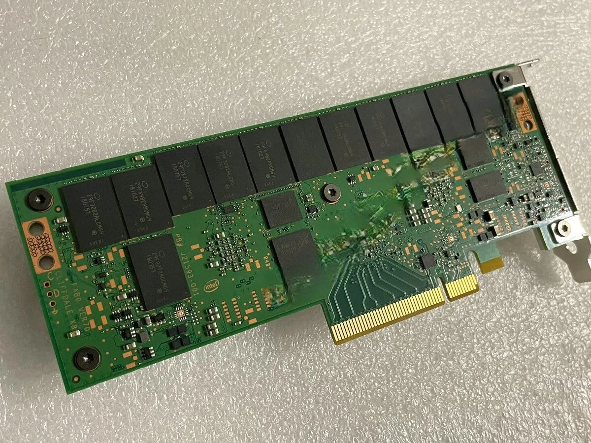 ノ―トPCtoshibaB354.23kb i34世代8GB SSD128GB KIOXIA KXDZDRJJ7T68 7.68TB XD7P Series PCIe® 5.0 NVMe™ 2.0