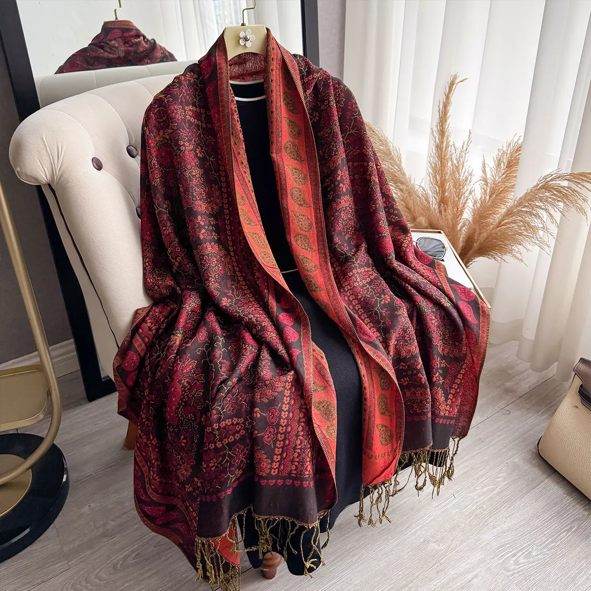 2025 Latest Women Scarf Spring Summer Luxury Bohemian Style Shawl Jacquard Paisley Pattern Designer Lady Muslim Hijab Pashmina