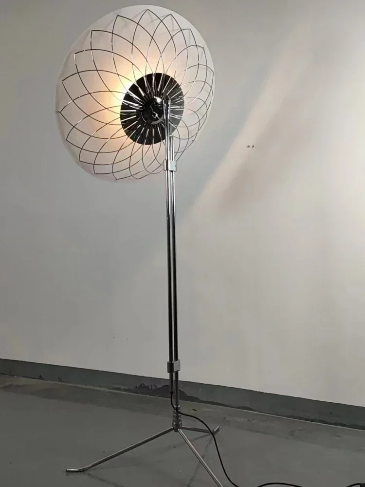 네덜란드 디자이너 Moooi 선조 플로어 램프, 거실 사파 해바라기 스탠딩 높이 조절 LED 조명 기구