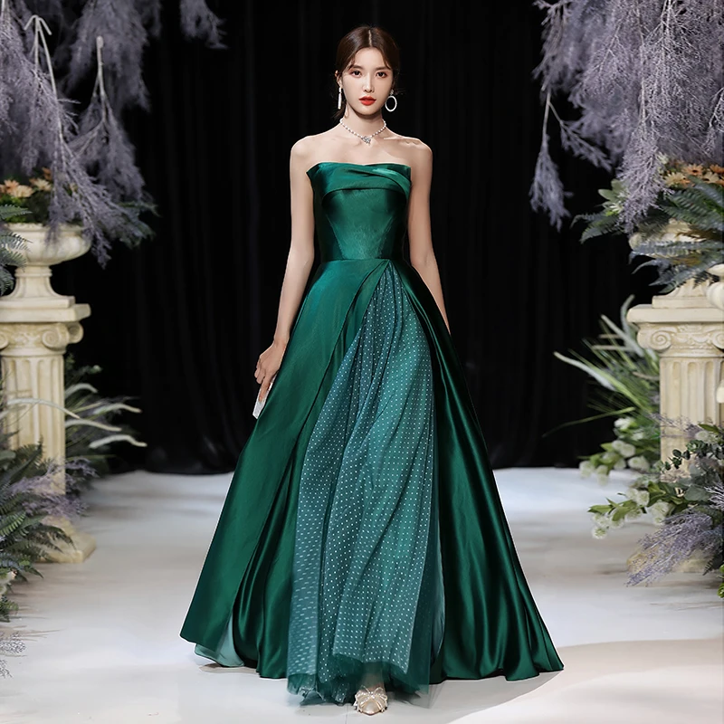 

Backless Strapless Green Prom Dresses 2023 Elegant Pleated Satin Tiered Women Formal Occasion Gowns For Graduation Party