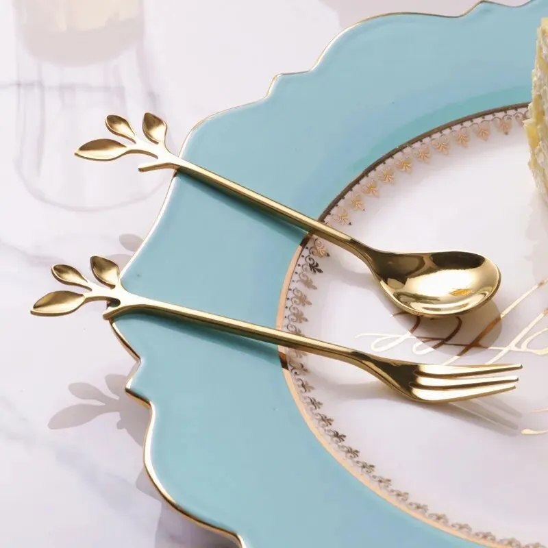 Stainless Steel Fork 6Pcs Creative Stainless Steel Gold Flatware Fruit Fork Dinnerware Appetizer Snack Dessert Fork Kitchen Tableware Leaf Shape