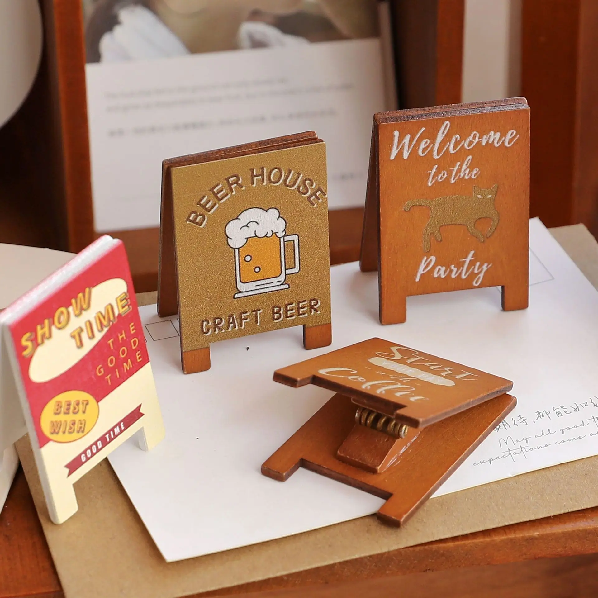 Cute wooden photo holder Desktop decoration Sticky Note holder Office supplies name card wooden photo holder