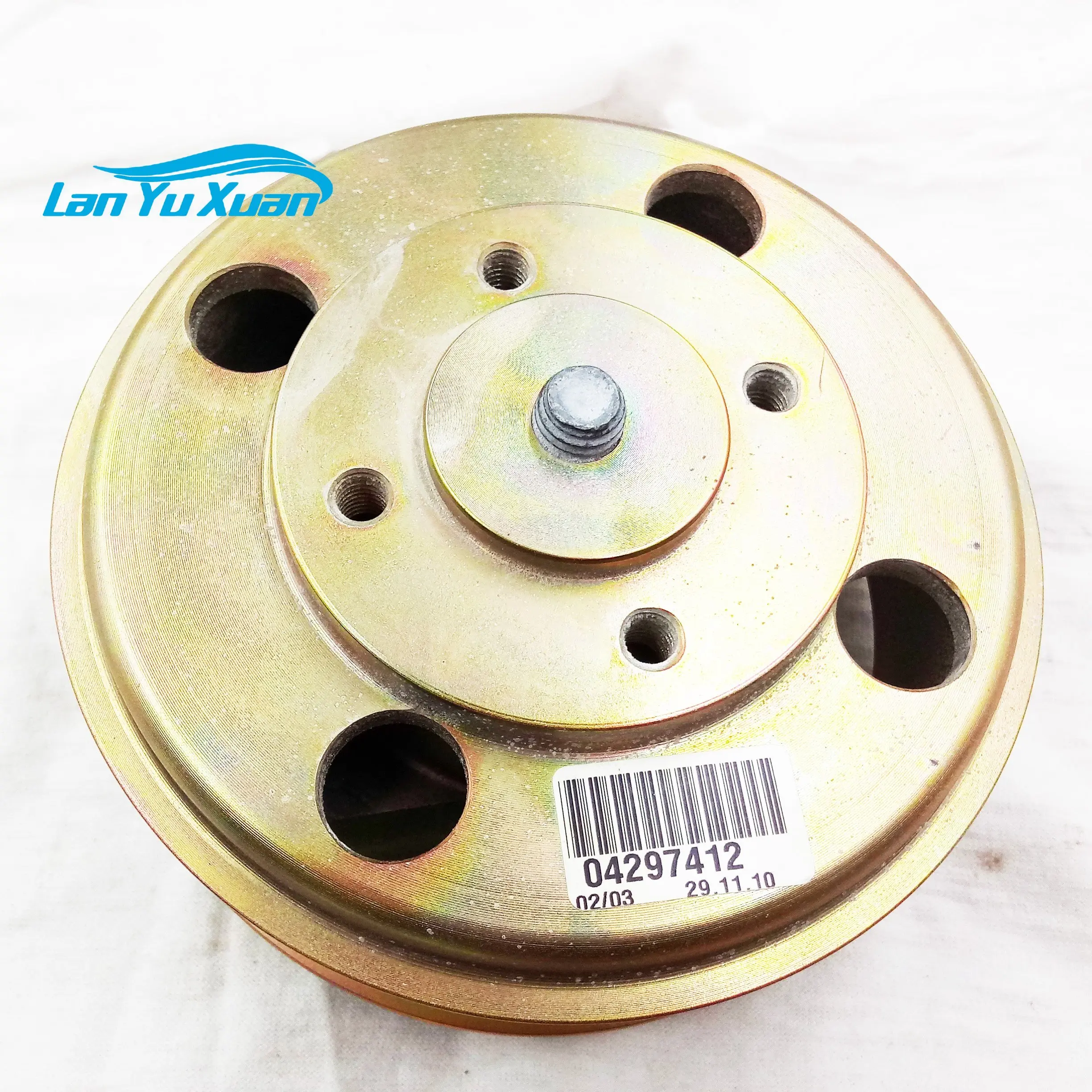 

High quality deutz TCD2013L04 2V fan support 04297412