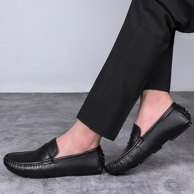 

Men shoes casual leather shoes genuine leather comfortable breathable shoes flat-bottomed light daily lazy shoes men peas shoes