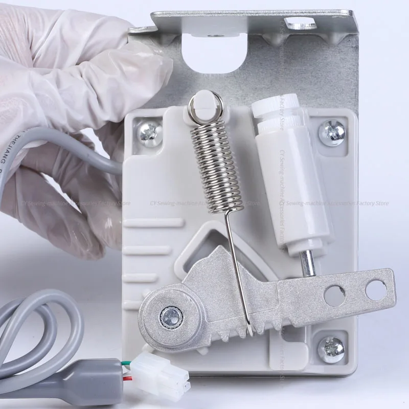 Energy-Saving Motor 220V Industrial Brushless Mute AC Servo Motor 550W 650W 750W 1100W Flat Lockstitch Double Needle Sew Machine 3