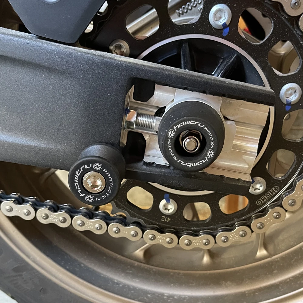  е ĵ  ĵ , ĸ   Ǯ ̴, Aprilia Tuono V4 2011 2012 2013 2014