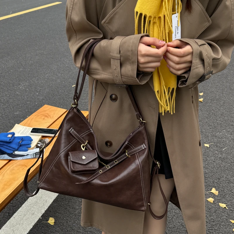 Schwarze Umhängetasche mit Münzbörse, hochwertige Umhängetasche aus weichem Leder, braune Handtasche, Designer-Eimer-Umhängetasche, Tragetaschen für den Pendelverkehr – Detail 5