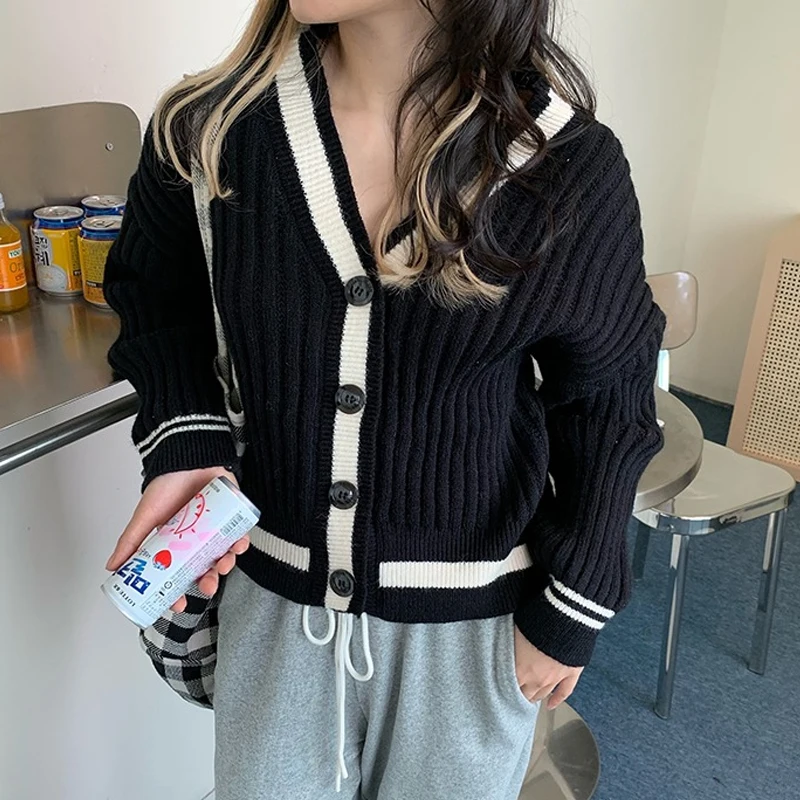 

Casual Sweater Jacket Vintage V-neck Tops Fashion Striped Cardigan Autumn Korean Style Gentle Style Knitted Women Clothes 29240