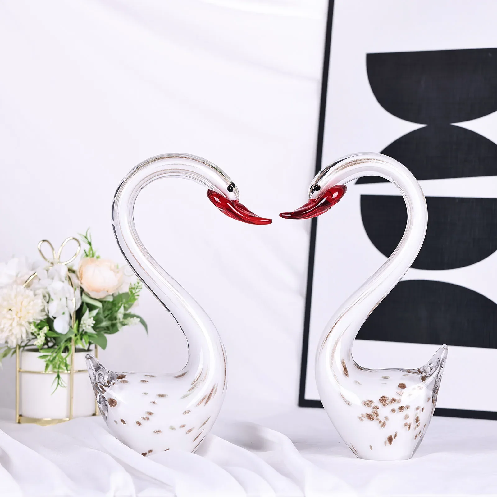 

Captivating Porcelain Swan Pair - Graceful Love-Inspired Figurines with Gilded Accents for Home Elegance