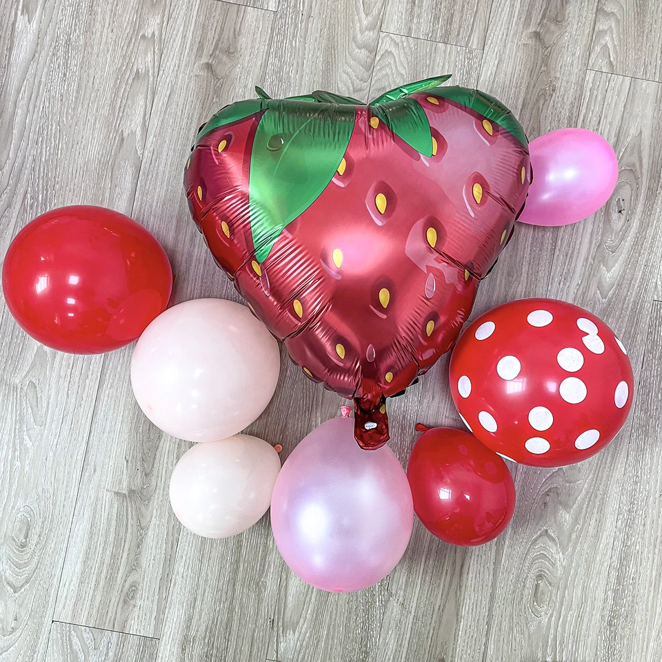 Palloncini a fragola, decorazione per il primo compleanno, 76
