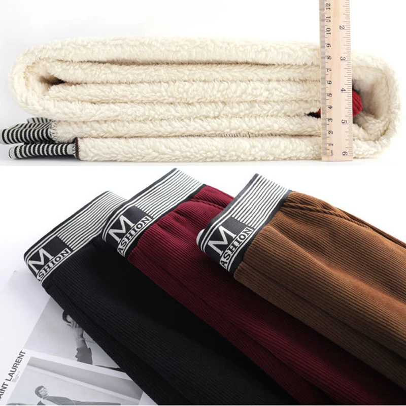 Рисунок 6 - Широкие брюки из овечьей шерсти с надписью