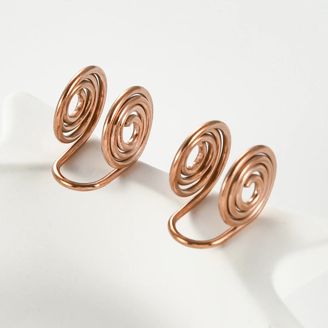 1Pair Clip-On Keloid Scar Concealment Ear Clip Earrings Non Piercing Multicolor Pressure Ear Accessories for Men Women