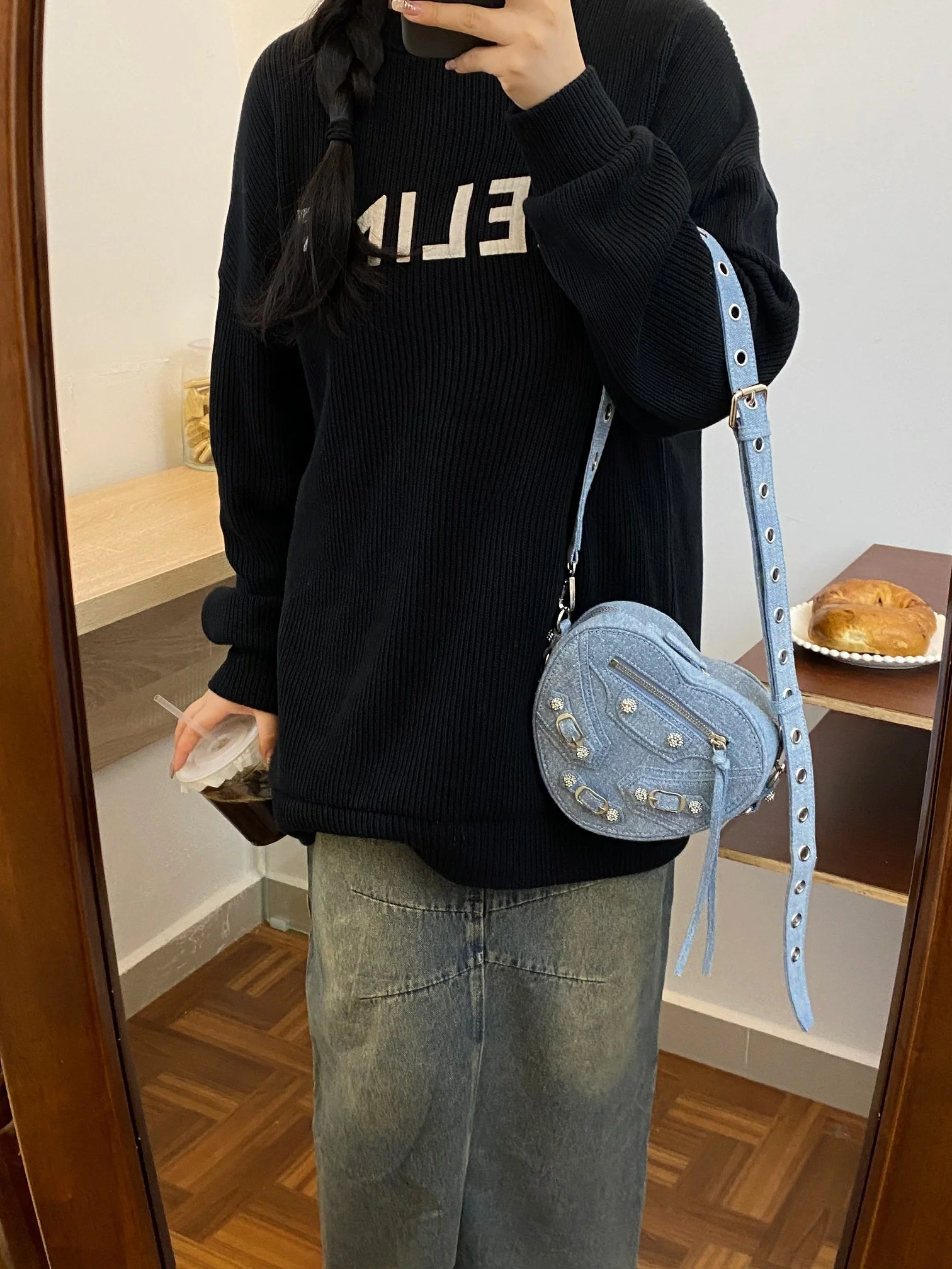 2023 New Women's Denim Love Shape Bag Ins Ladies Rivet Motorcycle Bag Retro Fashion Adult PU Shoulder Messenger Bag