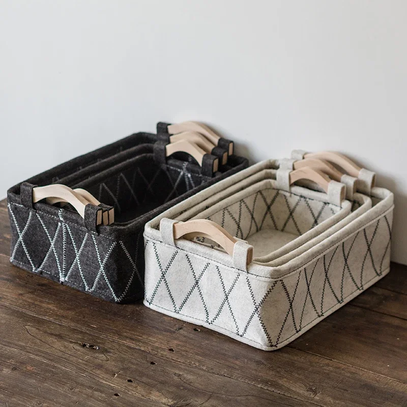 

Nordic Style Felt Storage Basket Fabric Desktop Key Sundries Storage Basket Rectangle Storage Box Three-piece Suit Wooden Handle