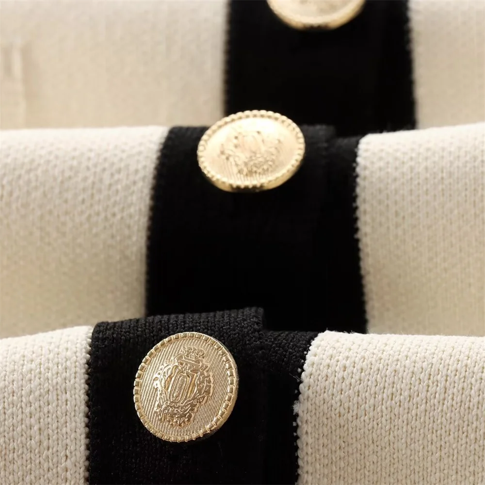 Spring New Women's Fashion and Elegance Slim Fit Versatile Knitted Spliced Short sleeved Coat