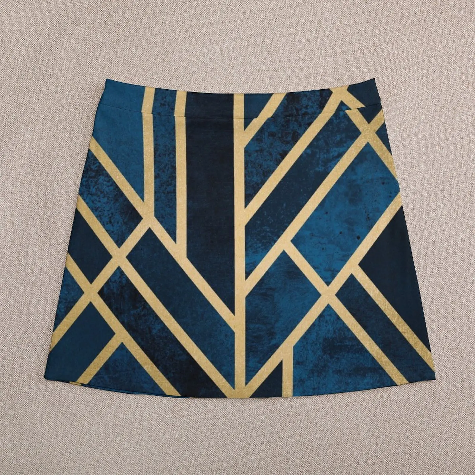 Рисунок 4 - Женская мини-юбка в стиле ар д