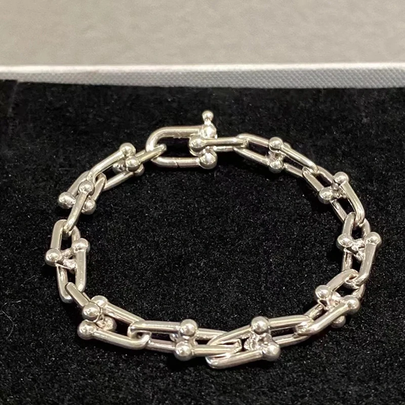 

1:1 Women's High-end Luxury Jewelry 925 Sterling Silver Fashion Horseshoe Buckle U-shaped Bracelet Party Holiday Gift