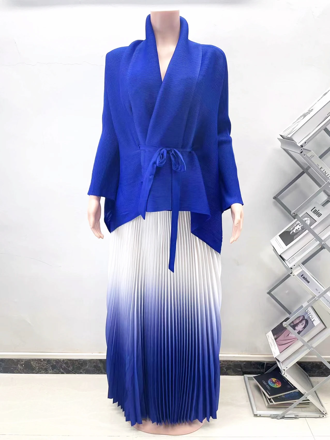 【極美品】2024.12 PLEATS PLEASE 定価¥58,300 Miyake Pleated 2-piece Set 2024 New Lace Up Top and High