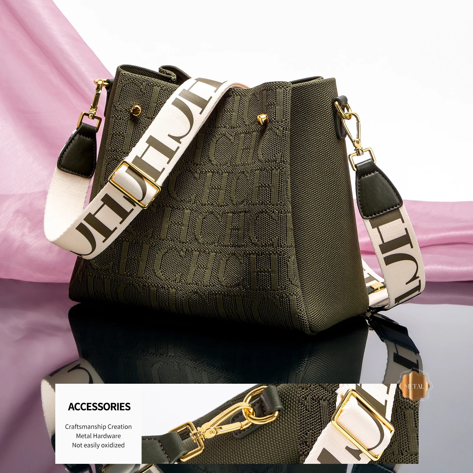 حقيبة كتف نسائية كلاسيكية بتصميم كلاسيكي حديث، تتم...