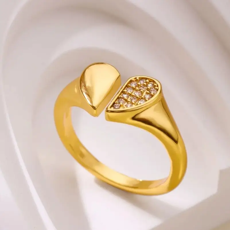 Zircon Heart Rings 18K Gold Plated Stainless Steel For Women