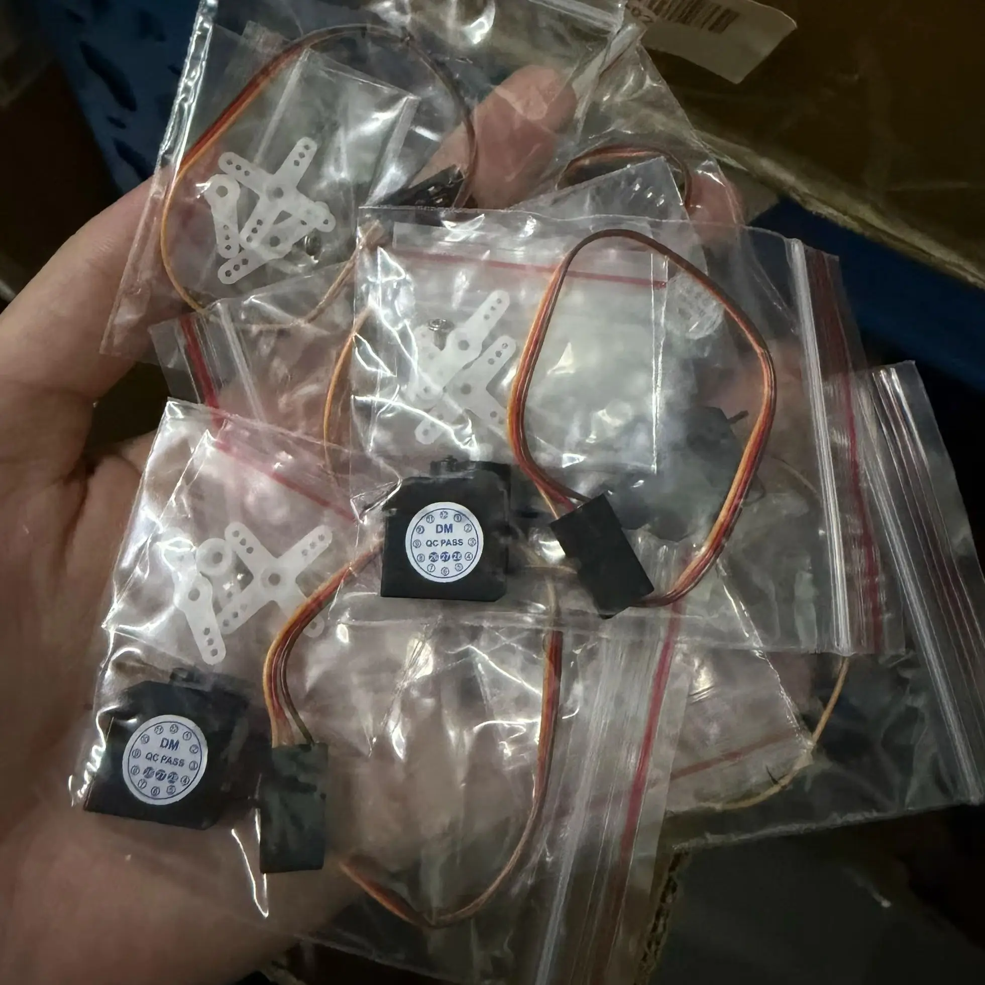 1/2/5/10 Stück DM-S0020 2g Ultra-Mikro-Digital-Servo Mini RC-Servomotor Fernsteuerung für Flugzeugmodell DIY Spielzeug Hobbyteile/