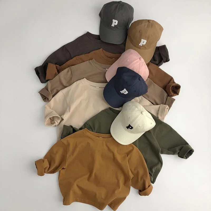 1-7Y الاطفال القطن قميص الصلبة الكرمل القهوة اللون الأطفال 2025 الخريف جديد بنين بنات القطن أنيق طويل الأكمام تي شيرت