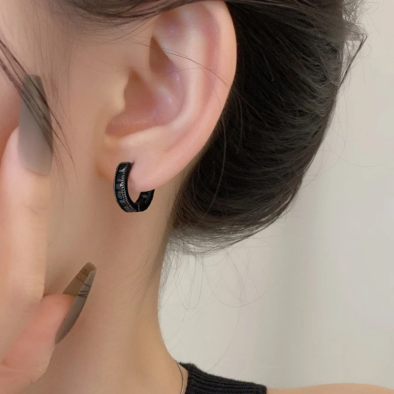 

2023 New Black Circled Women's Earrings