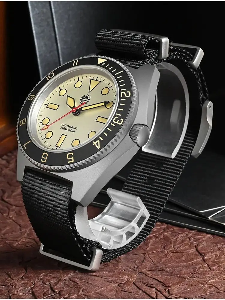 San Martin 40mm Casual Beige Dial Matte Bezel NH35 Men's Watch Field Diving Wrist Clock Mechanical Self Winding C3 Lume SN0123B