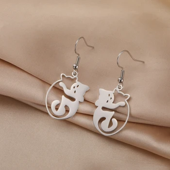 Cute Hugging Cat Earrings – Kitten Inspired Cute Gift Idea