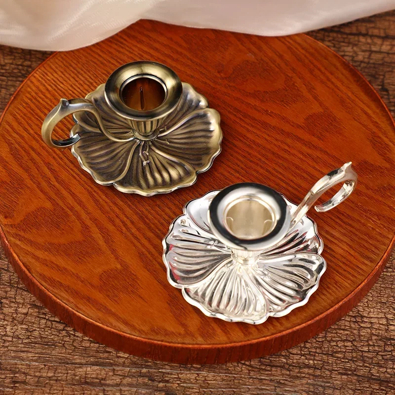 European Style Candlestick Valentines Day Handheld Candle Holders Retro Single Head Candlelight Stand Taper Holder