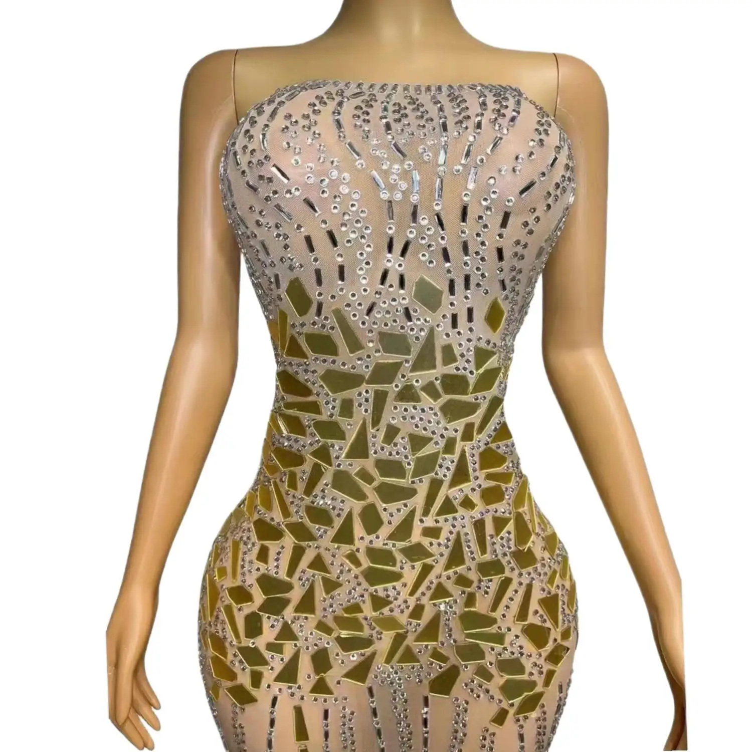 Рисунок 4 - Роскошное женское блестящее платье-топ