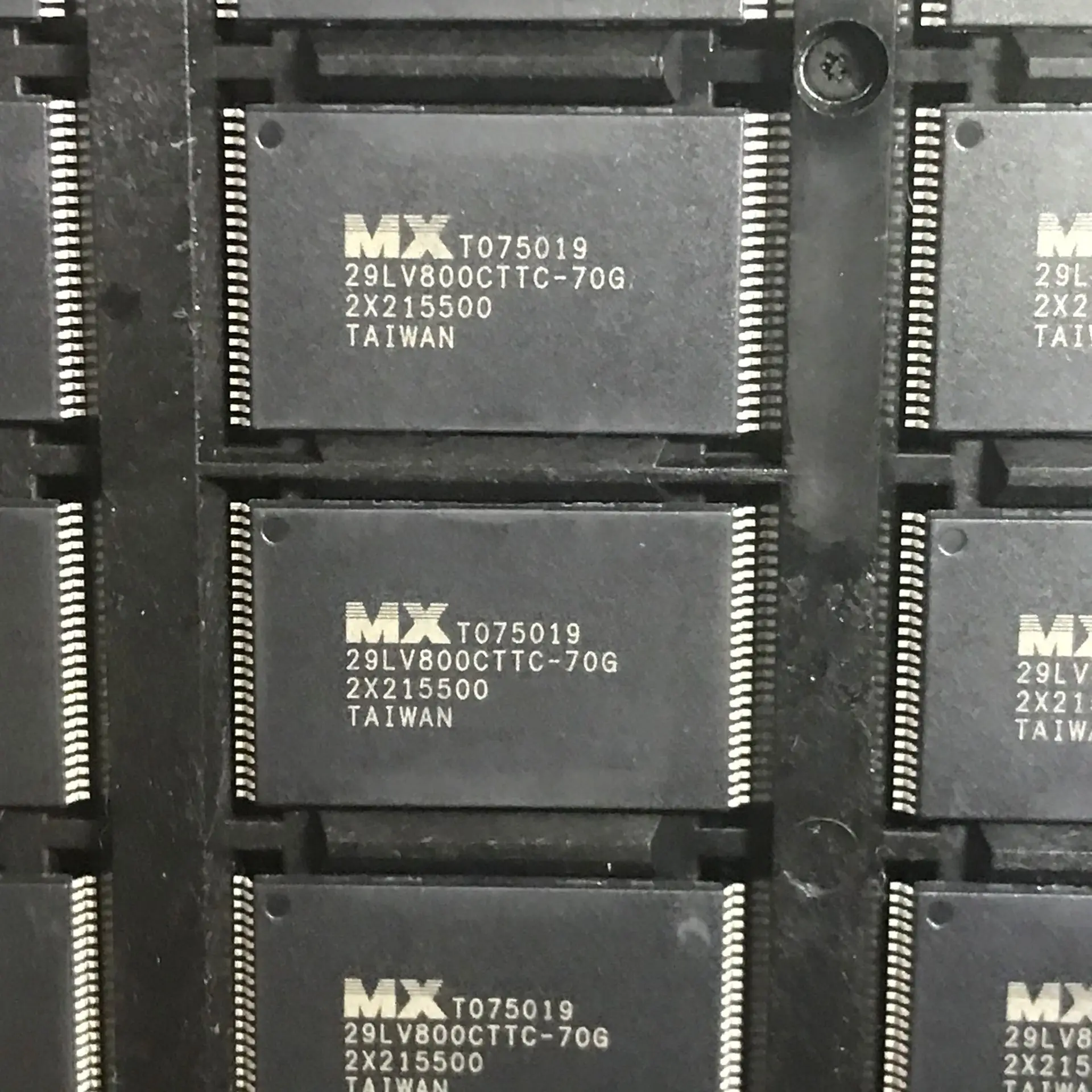 

Free shipping MX29LV800CTTC-70G 10PCS
