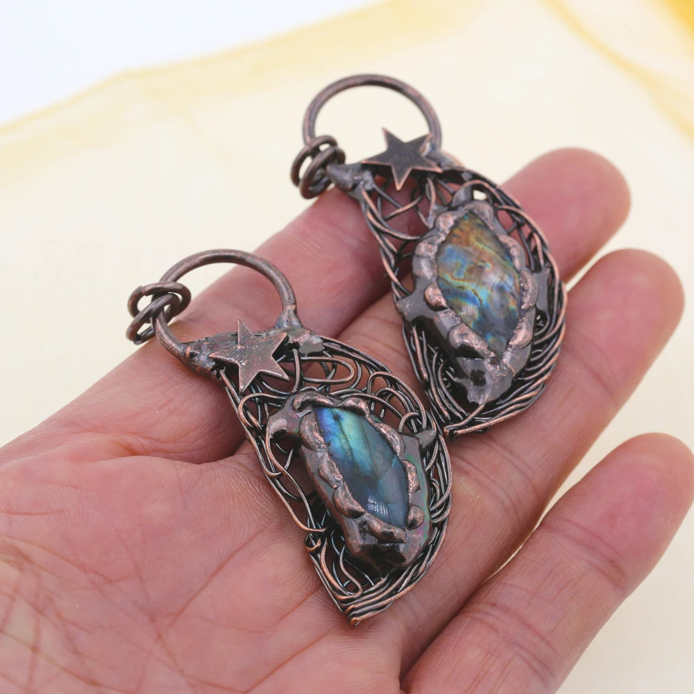 

Bohemia Antique Soldered Dagger Shape Flash Labradorite Natural Raw Stone Vintage Necklace Pendant For Women JewelryDIY Making