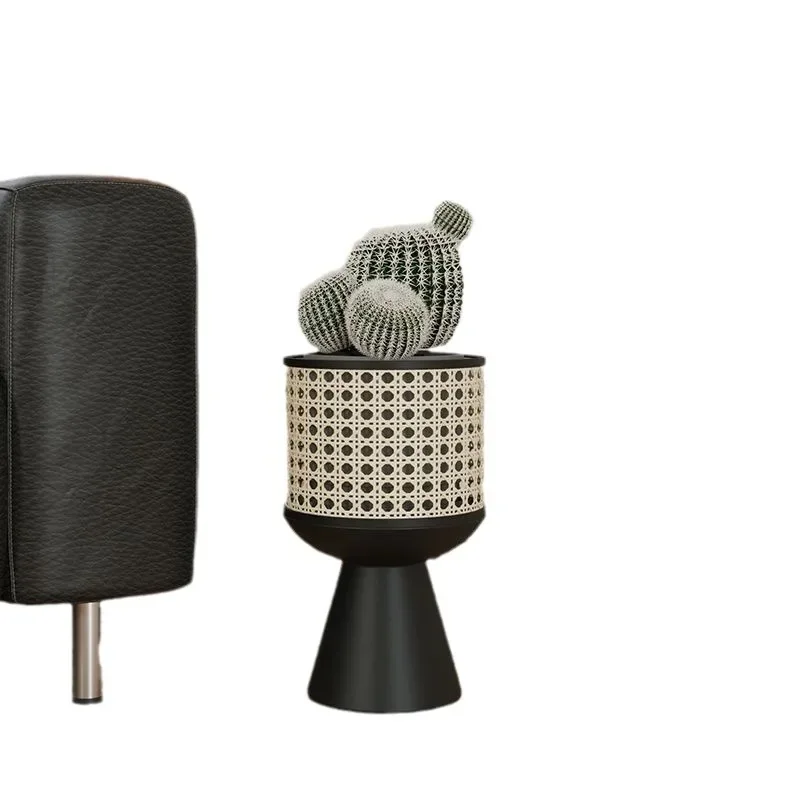 A Minimalist Iron Art Indoor Potted Plant Stand with A Mobile Design Resembling Rattan Weaving Desktop Flowerpot