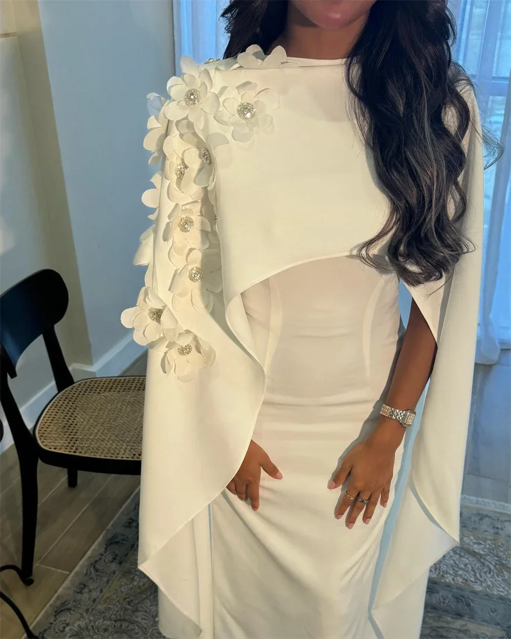 فستان ابيض فخم مع كارديقان