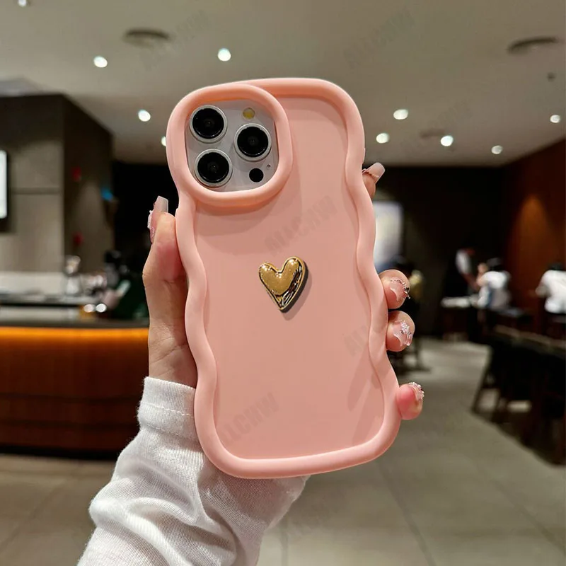 Elegant 3D Gold Heart Wavy Silicone Phone Case
