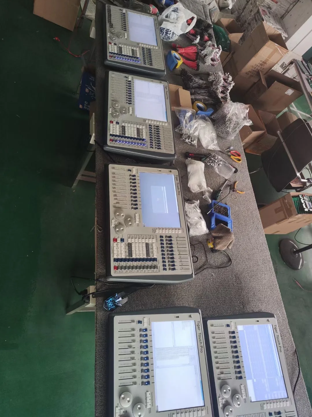 Dmx512 Quartz Tiger Touch Pro Console Stage Lighting Console Tiger Plus Lighting Dmx Controller Console 2