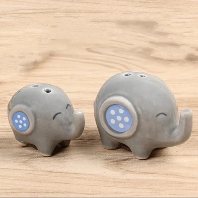 European Cartoon Elephant Ceramic Seasoning Pot Creative Pot Home Kitchen Supplies American Salt Pepper Bottle Pair Gift Set
