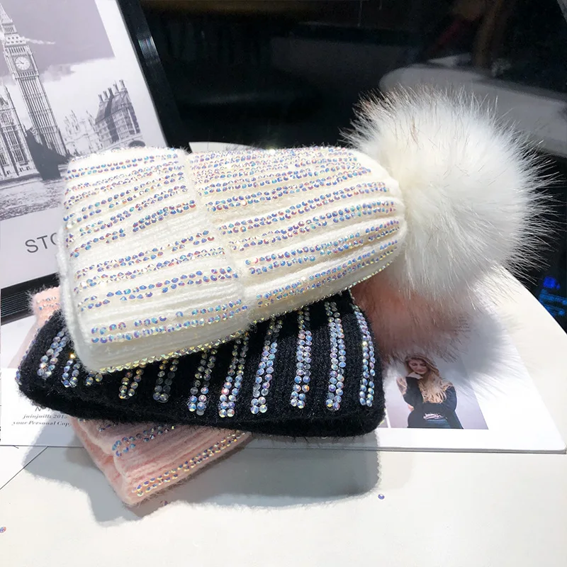 Women winter Beanie Fur ball Diamond Fashion warm knitted hat Shiny reflective beanie Outdoor warmth thick knitted hood 2022 3