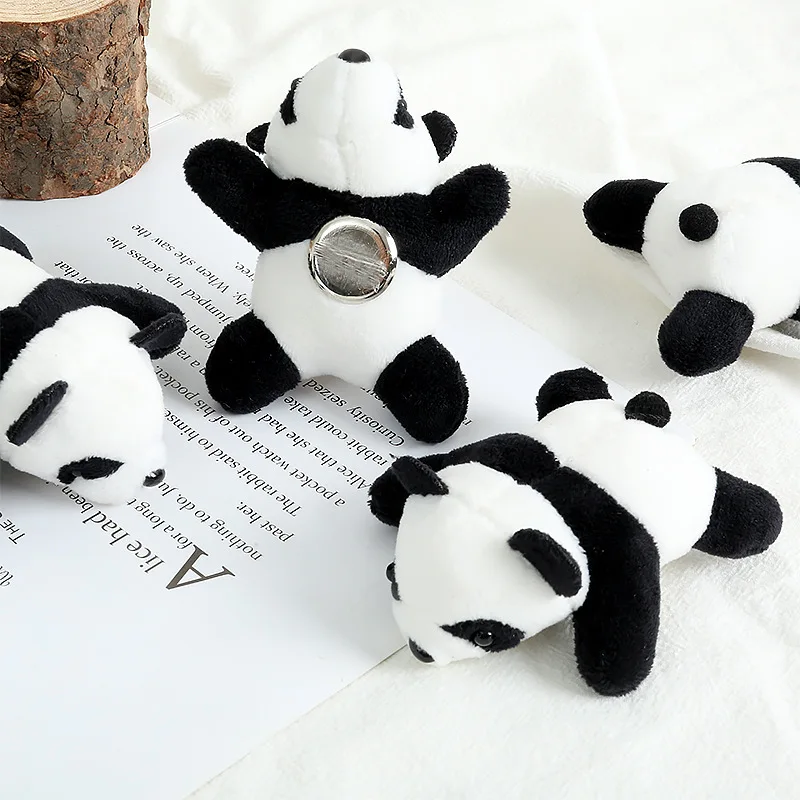 Cartoon three-dimensional panda brooch plush little panda doll ins crouching jewelry backpack pendant