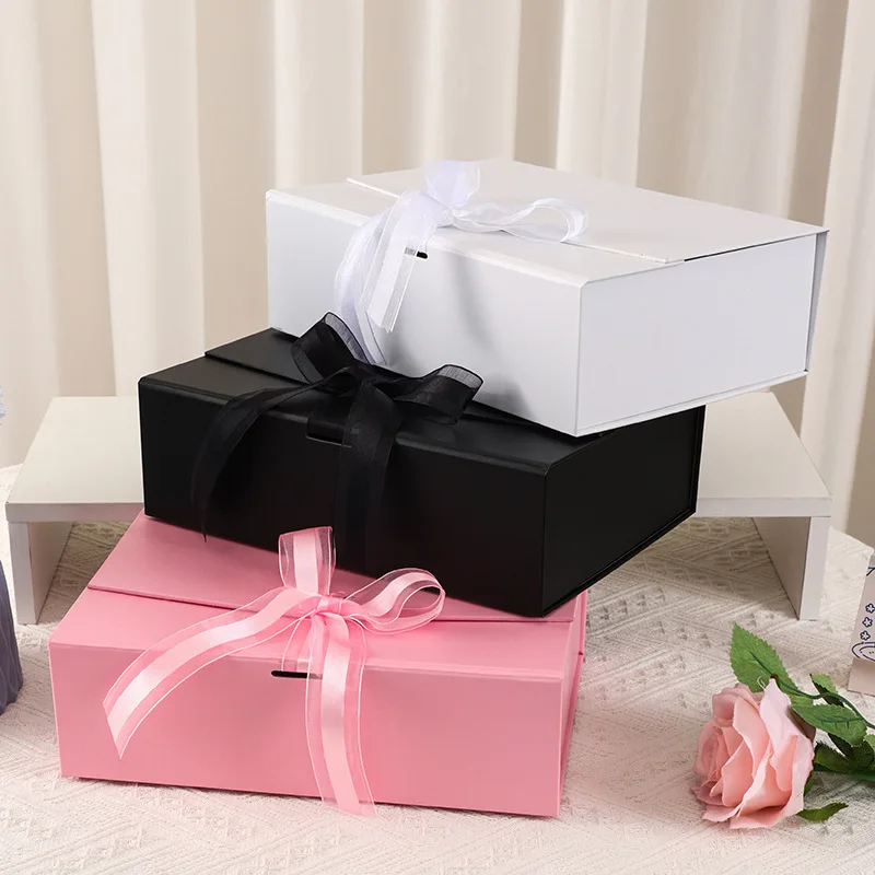 Custom Vinyl Name Text Gifts Paper Box For Wedding Birdal Shower Gifts Box Bow Tie Gold Text Birthday Party Pakcage Box Gifts 2