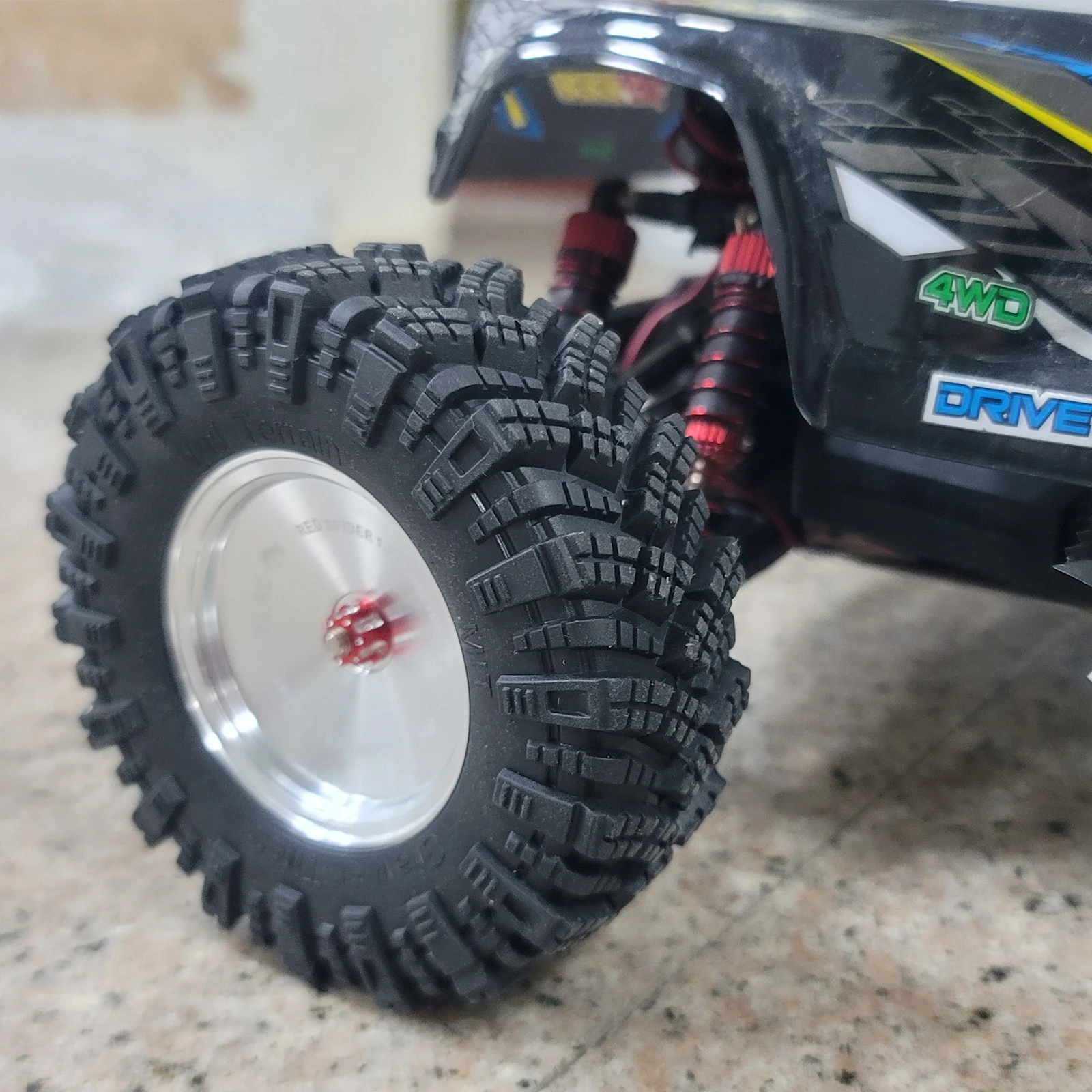 Ruedas De Goma Para RC Crawler 1/10 - Medidas 100 Mm (diámetro Exterior), 48 Mm (interior) - Compatibles Con Axial SCX10, TRX4, D90 Y Más