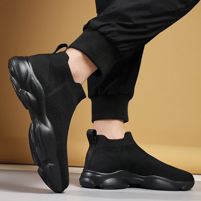 Men's Fashionable and Comfortable Casual Shoes New Mesh Breathable Shoes Large Size Soft Sole Damping Outdoor Running Shoes 5