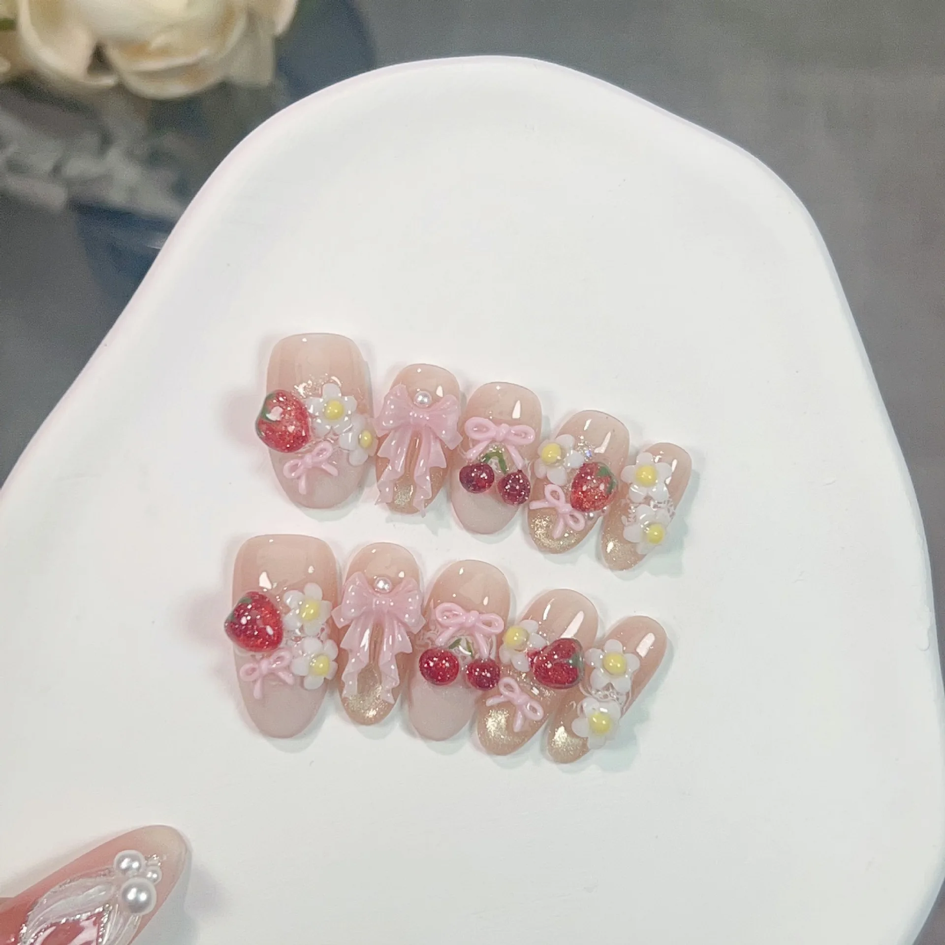 10개/세트 짧은 캣아이 오벌 핸드메이드 프레스온 네일 프렌치 페이크 네일 3D 펄 디자인 인조 네일